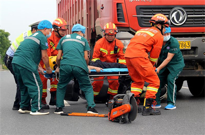 玛多沛县道路救援